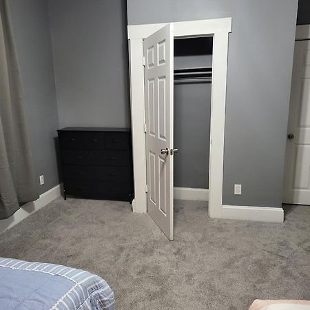 Guest Room With Two Double Beds In Columbus Oh, Airport Location 外观 照片