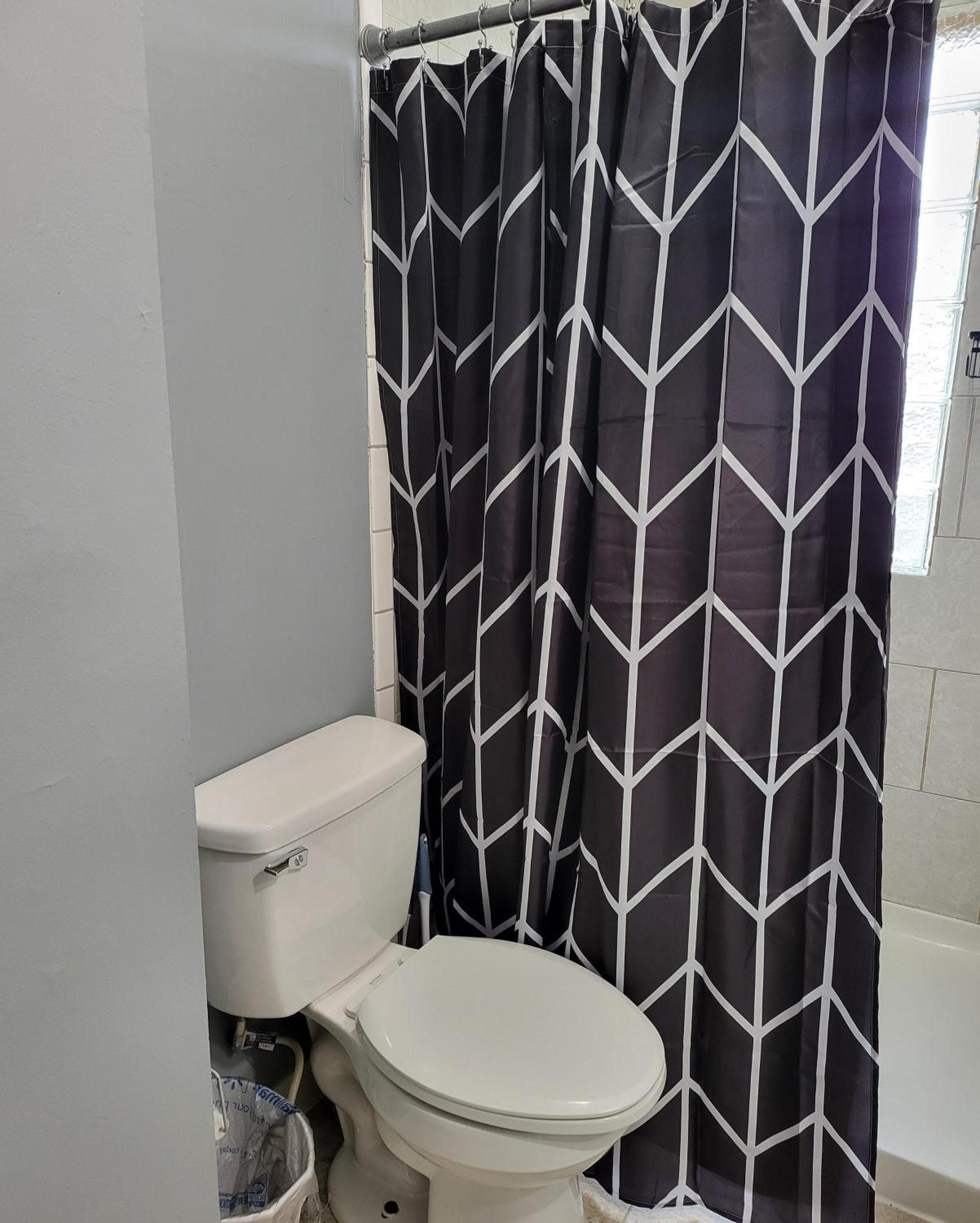Guest Room With Two Double Beds In Columbus Oh, Airport Location 外观 照片